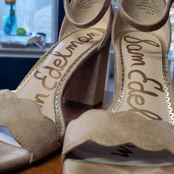 Sam Edelman suede heels - Picture 2 of 4